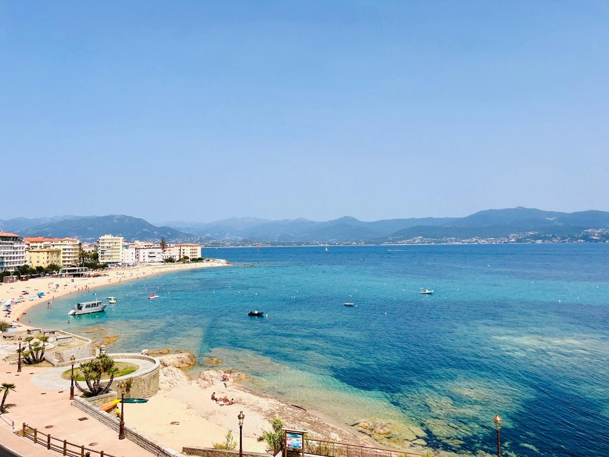Front De Mer Beau T3 Climatise Balcon Parking Ajaccio Ajaccio  Esterno foto